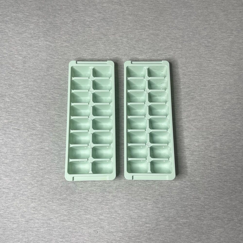 Mainstays Pastel Green Plastic Ice Cube Trays 2 PCS. Set